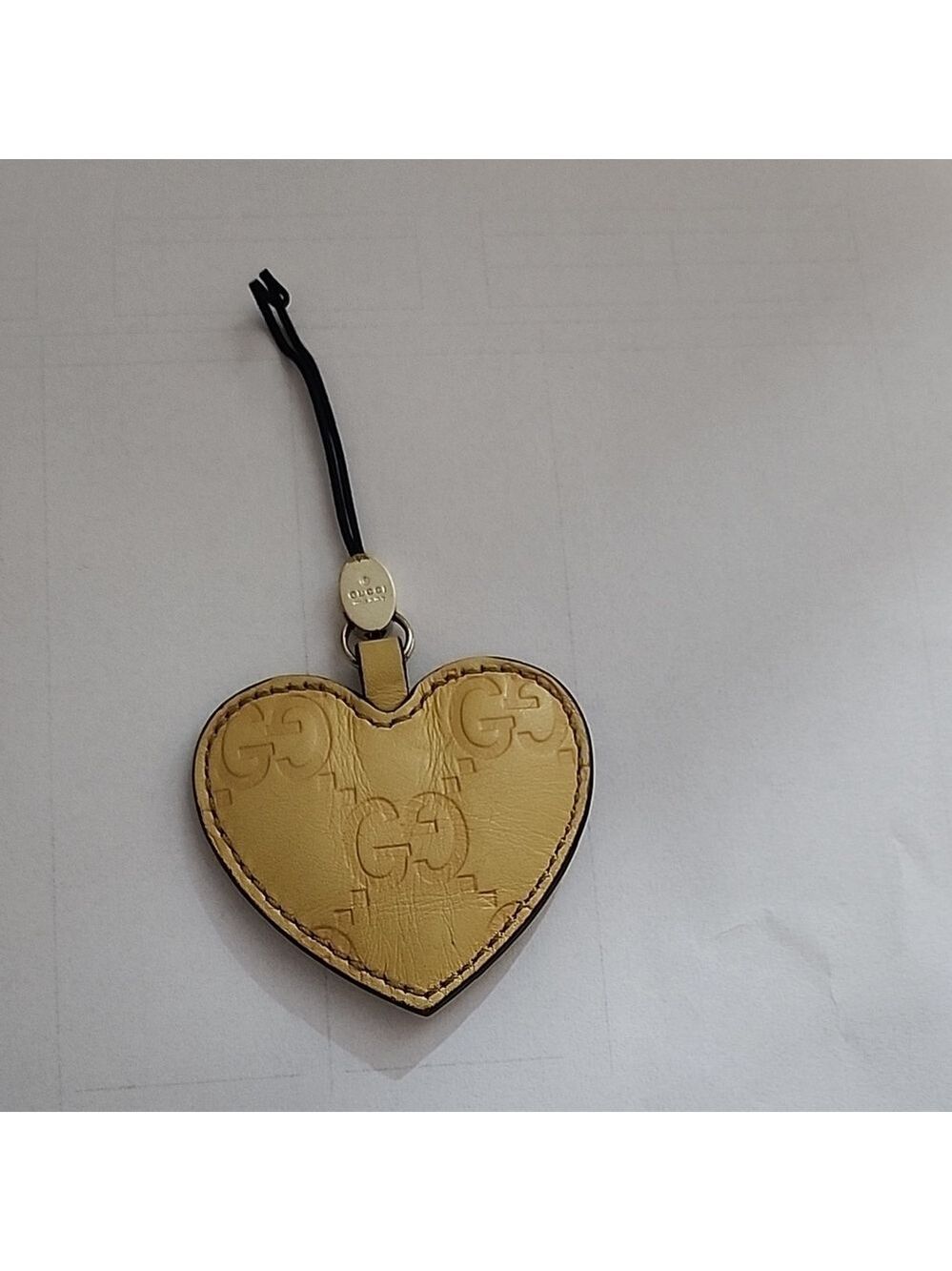 Gucci Heart-Shaped cellphone charm